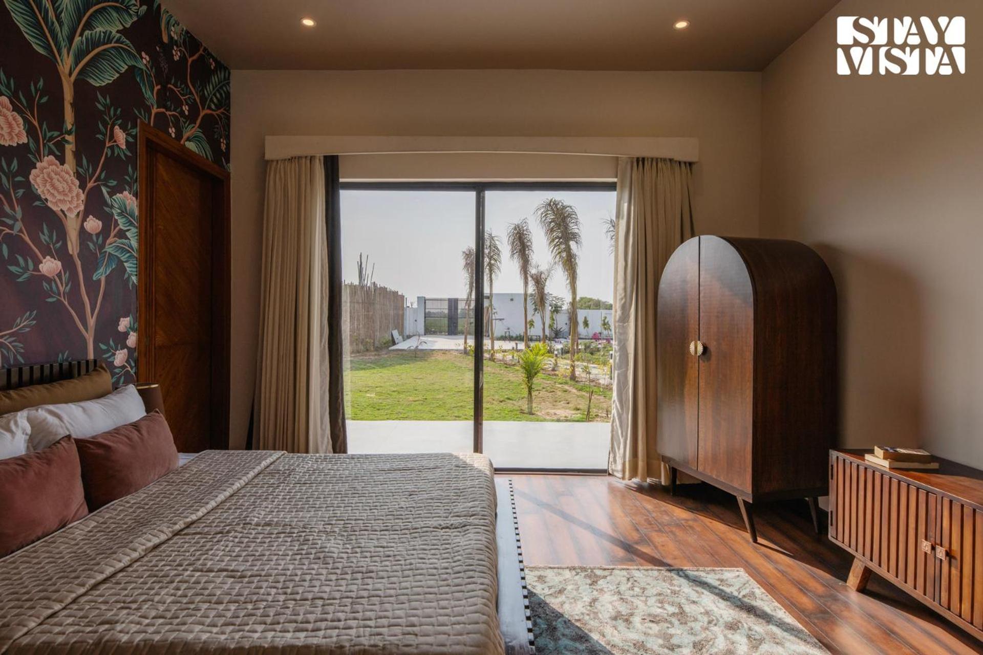 Stayvista'S The Sweet Life - Farm-View, Pet-Friendly Villa With Outdoor Pool, Terrace & Fireplace Sohna Exterior photo